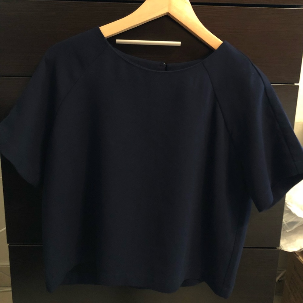 Going out navy top